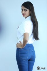 Sonal Chauhan Interview About Size Zero